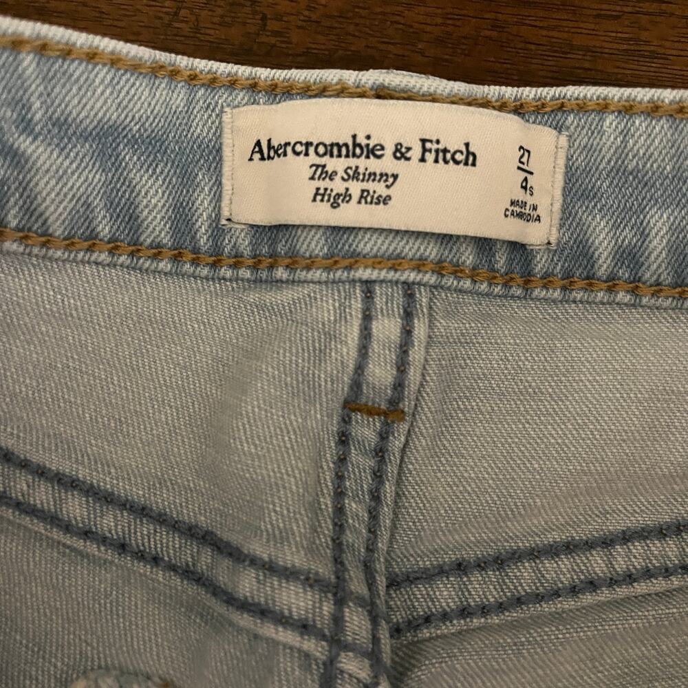Abercrombie & Fitch A&F The Skinny High Rise Distressed Jeans Light Wash 27 / 4s - Picture 6 of 8